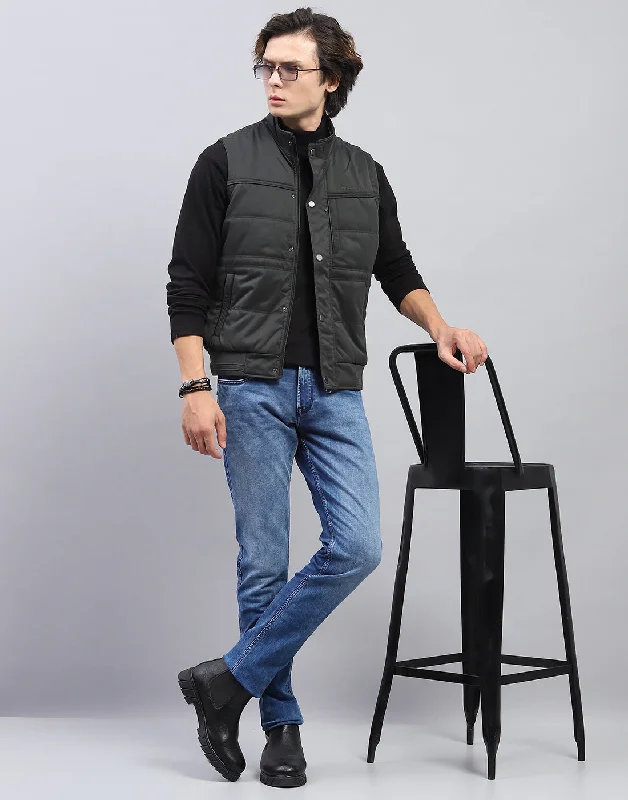Deep Discounts Men Black Solid Mock Neck Sleeveless Jacket