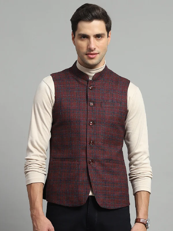 Act Fast Men Maroon Solid Band Collar Sleeveless Jacket