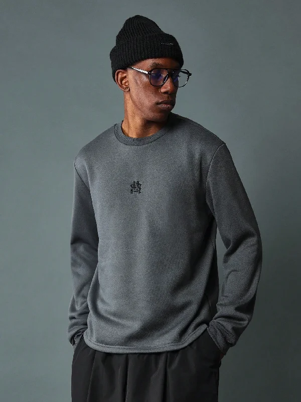 Weekend Savings Spectacular Slim Fit Crew Neck Sweatshirt With Small Embroidery Pattern Weekend Savings Spectacular Slim Fit Crew Neck Sweatshirt With Small Embroidery Pattern