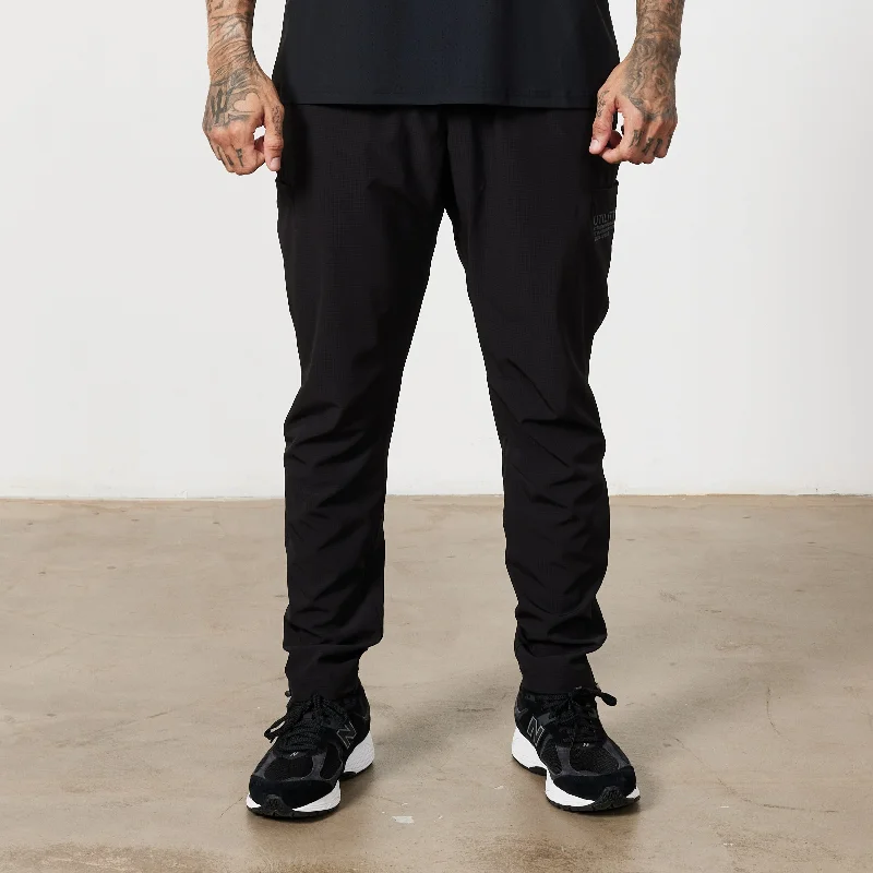 New Deals Vanquish Utility Black Tapered Performance Pants