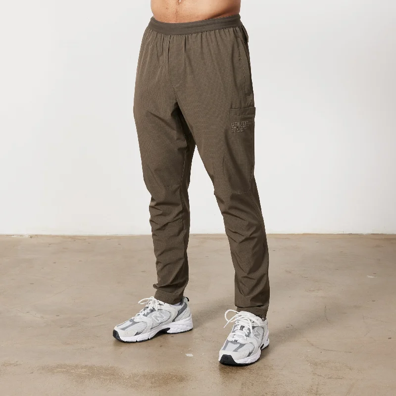 Exclusive Offers Vanquish Utility Brown Tapered Performance Pants