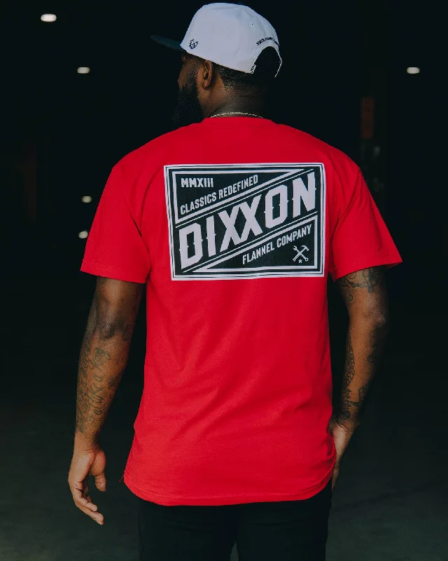 Massive Deals Black & White Classic Billboard T-Shirt - Red