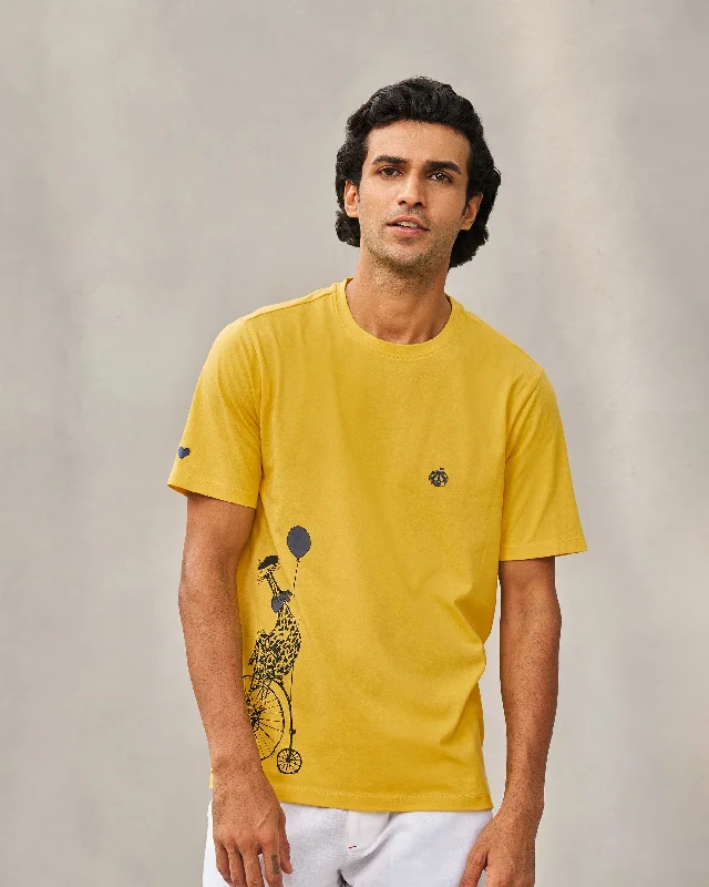 Weekend Deals to Make You Happy Jiggli Giraffe T-shirt - Yellow