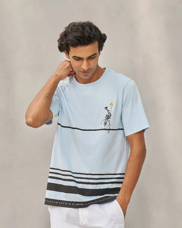 Weekend Offers That Shine Juggling Giraffe T-shirt - Light Blue
