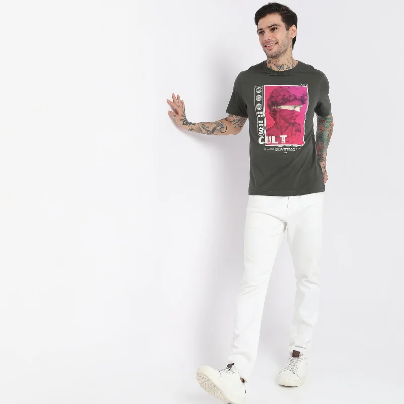 Weekend Offers That Please Regular Fit Graphic T-Shirt