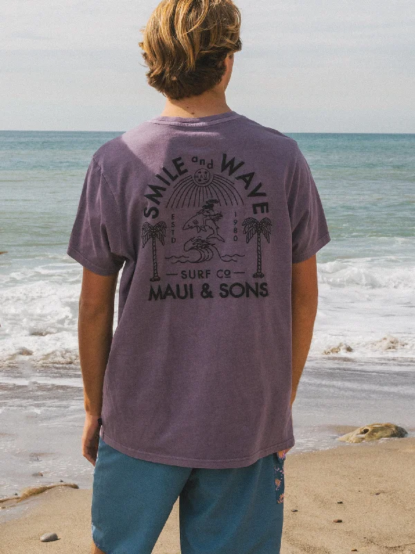Special Price Smile & Wave T-Shirt