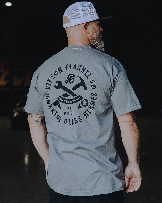 Hurry In Black Working Class Badge T-Shirt - Charcoal